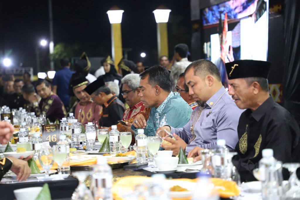 Pj Bupati Aceh Besar Hadiri Khanduri Raya Sambut Kontingen PON XXI 2024 Aceh-Sumut