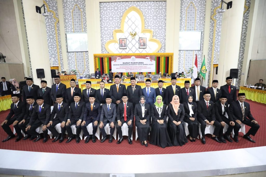 DPRK Banda Aceh Gelar Paripurna Pelantikan dan Pengucapan Sumpah Jabatan Anggota Dewan Periode 2024-2029