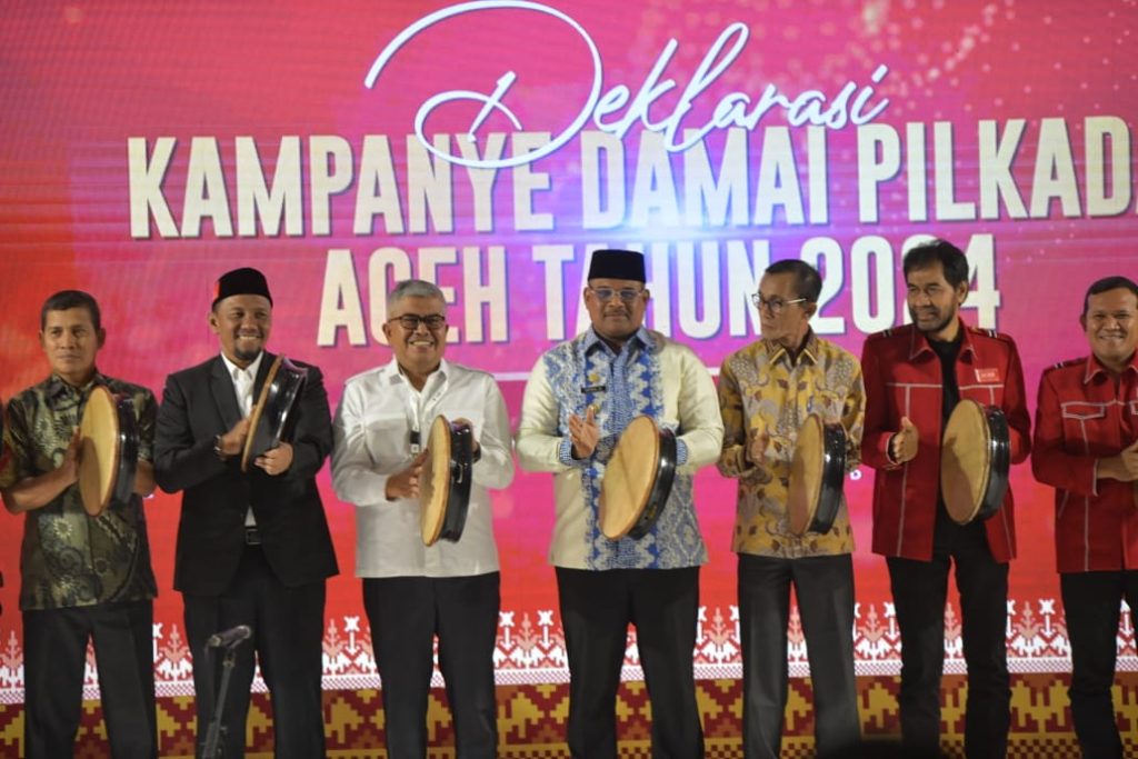 Deklarasi Kampanye Damai Pilkada Aceh Tahun 2024, Pj Gubernur Safrizal Bacakan Puisi “Damailah Anak-Anak Indatu”