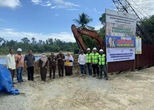 Tim Kejaksaan Aceh Barat Tinjau Progres Pembangunan Jembatan Alue Tampak