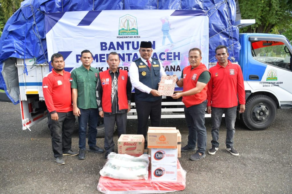 Penjabat Gubernur Safrizal Kirim Bantuan untuk Korban Kebakaran Simeulue
