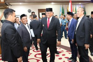 Pj Gubernur Safrizal Hadiri Paripurna Penetapan Pimpinan DPRA Periode 2024-2029