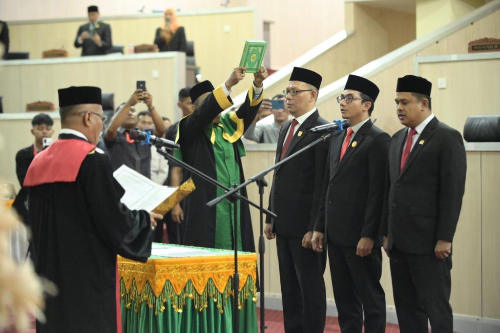DPRK Gelar Rapat Paripurna Pengucapan Sumpah atau Janji Pimpinan DPRK Banda Aceh Periode 2024-2029