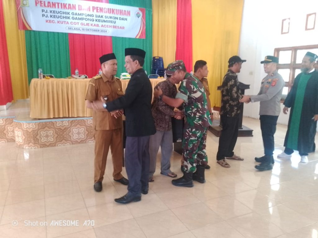 Danramil 26/KCG Hadiri Pelantikan Pj. Keuchik di Kuta Cot Glie