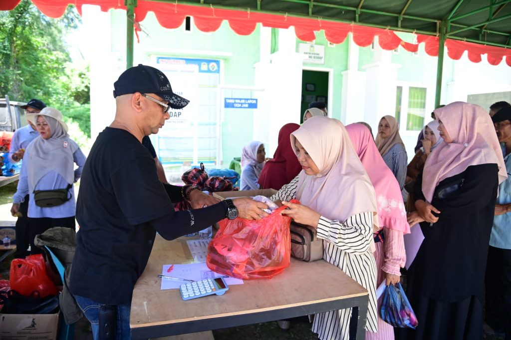 Peringati Hari Pangan Sedunia, Pemkab Aceh Besar Gelar Gerakan Pangan Murah di Pulo Nasi 