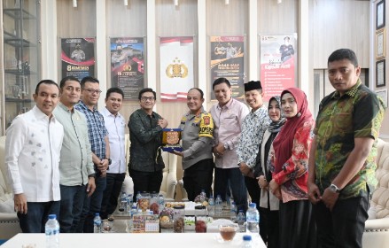 Pimpinan DPRK Silaturrahmi dengan Kapolresta Banda Aceh 