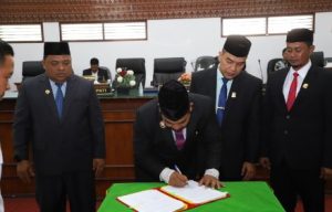 Pj Bupati Aceh Besar Tandatangani Nota Kesepakatan KUA-PPAS APBK 2025