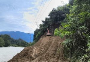 Pemkab Aceh Barat Mulai Tangani Jalan Rusak Lintasan Jambak-Sikundo