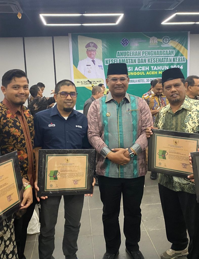 Konsisten Jaga K3 secara Berkelanjutan, Solusi Bangun Andalas  Raih Penghargaan Nihil Kecelakaan Kerja Tahun 2023 dari Kementerian Ketenagakerjaan RI