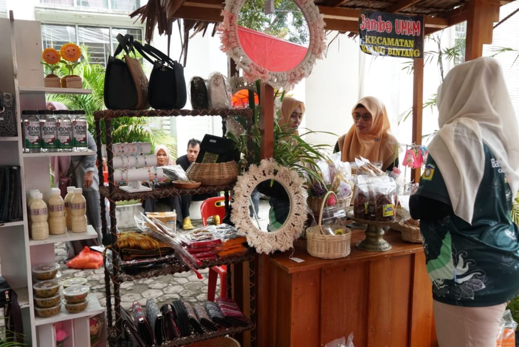 Pesta UMKM Dekranasda Tunjukkan Kekayaan Potensi Aceh Besar
