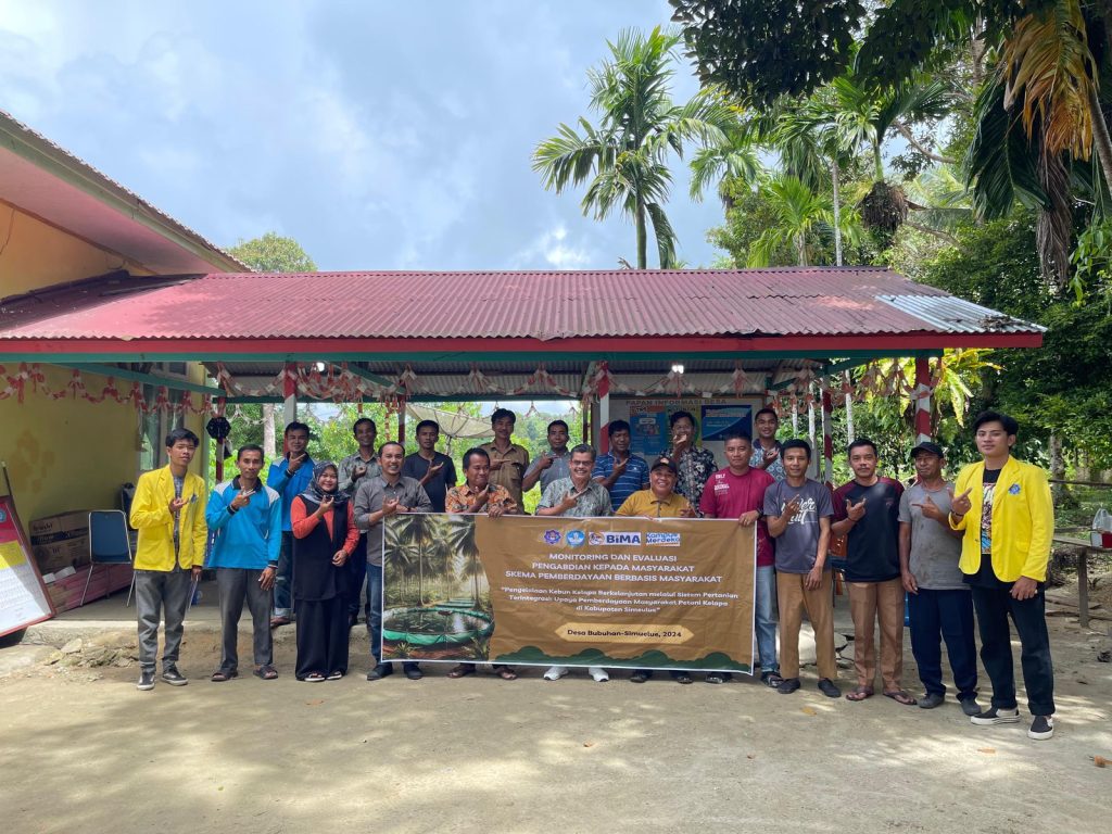 Monitoring dan Evaluasi Pengabdian Kepada Masyarakat: Pengelolaan Kebun Kelapa Berkelanjutan di Kabupaten Simeulue
