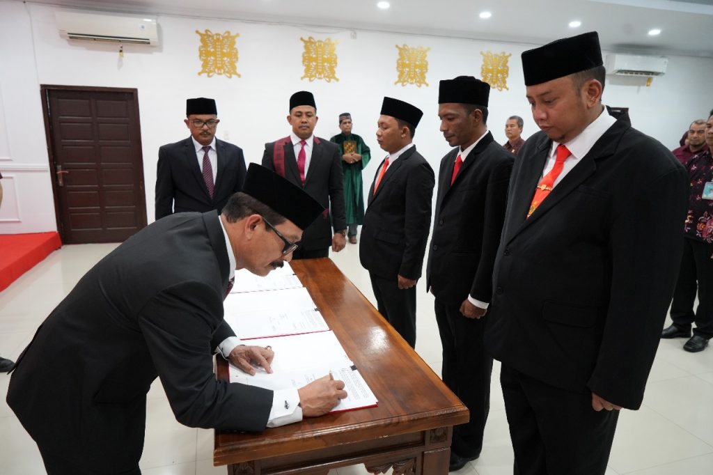 Kepala Kanwil Kemenkum Aceh Lantik PPNS Baru di Lingkungan Kementerian Kesehatan