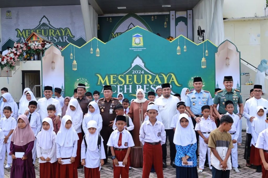 Pemkab Aceh Besar Santuni 92 Anak Yatim Saat Maulid Akbar di Kota Jantho