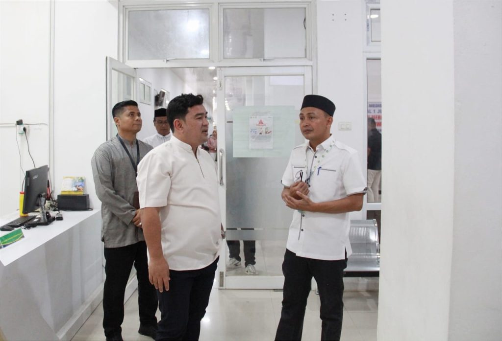 Almuniza Kamal Sidak Pelayanan RSUD Meuraxa