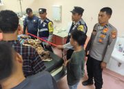 Penjual Gorengan Ditemukan Meninggal Dunia, Polisi Bantu Evakuasi ke Rumah Sakit