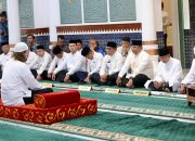 Warga Australia Masuk Islam di Masjid Raya Baiturrahman, Disaksikan Pj Gubernur