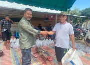 Menyambut Ramadhan 1446 H, T. Muhammad Arfan Bagikan Daging Kerbau untuk Masyarakat Meureubo