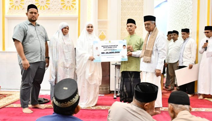 Safari Ramadhan di Lueng Bata, Illiza Sampaikan Program Kota Kolaborasi