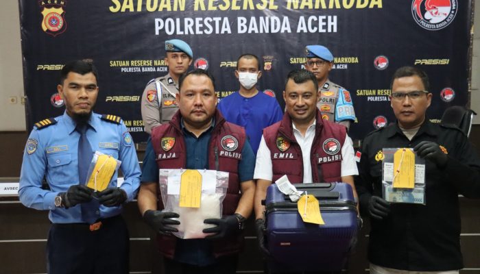 Penyelundupan Satu Kilogram Sabu Tujuan Kendari Digagalkan, Dua Orang Buron