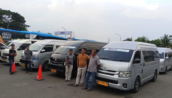 BSI Aceh Berkonstribusi 10 Unit Hiace Untuk Mudik Gratis Pemerintah Aceh