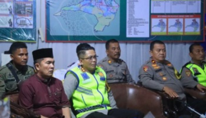 H-1 Idul Fitri 1446 H, Kapolres Aceh Utara Kembali Tinjau Pos Pelayanan dan Pantau Sitkamtibmas Malam Takbiran