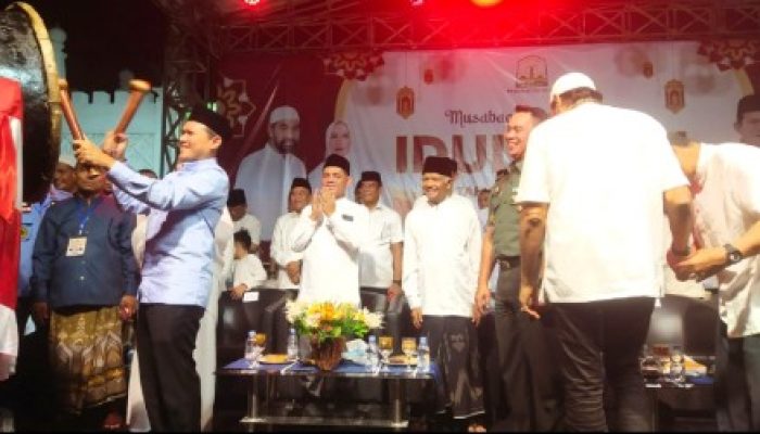 Hasballah, S. Ag Anggota DPRA/Ketua DPW Aceh Besar Partai Aceh Dampingi Mualem – Dek Fad Melepas Pawai Takbir