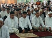 Wakil Bupati Aceh Besar Shalat Idul Fitri Bersama Masyarakat di Masjid Al Munawwarah Kota Jantho