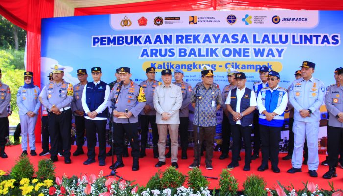Kapolri Pimpin Pelepasan One Way Nasional Tol Kalikangkung-Cikampek
