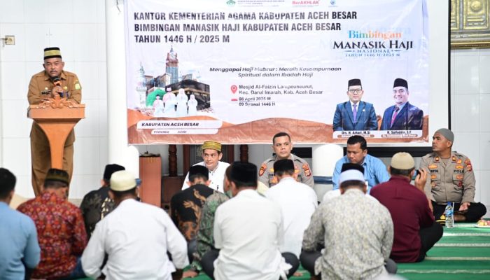 Asisten II Sekda Aceh Besar Buka Bimbingan Manasik Haji Tahun 1446 H/2025 M