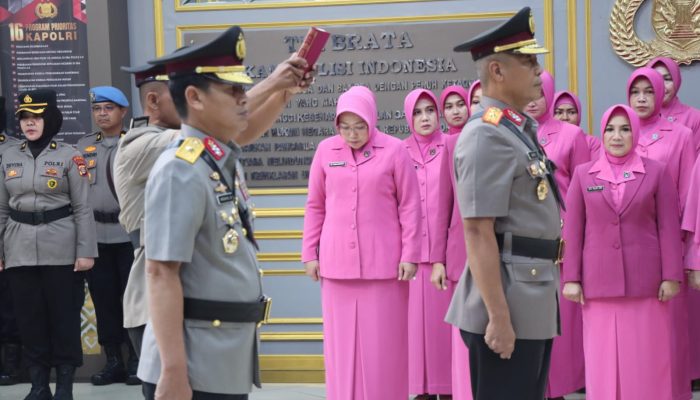 Irjen Dr. Achmad Kartiko Pimpin Upacara Sertijab Wakapolda Aceh