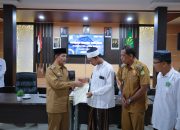 18 Nazhir Aceh Besar Terima Sertifikat Tanah Wakaf