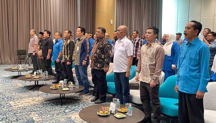 Wakili Bupati Aceh Besar, Staf Ahli Sulaimi Hadiri Simposium Ekonomi Kolaborasi