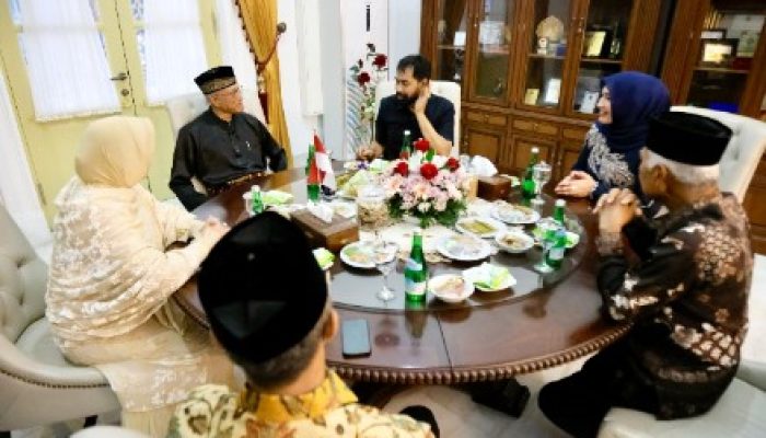 Gubernur Mualem dan Istri Halal bi Halal ke Kediaman Wali Nanggroe