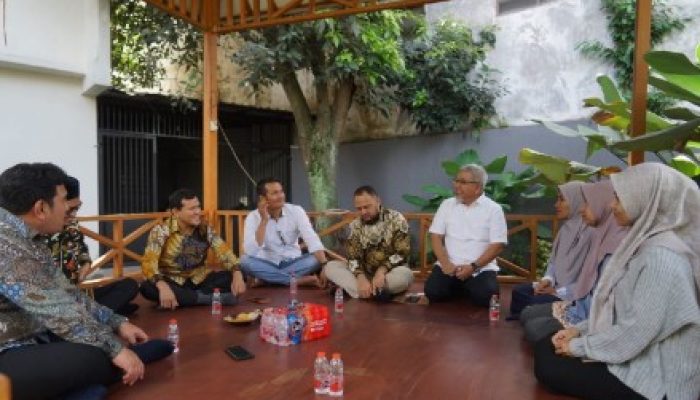 Wakil Gubernur Aceh Fadlullah Dengarkan Langsung Keluh Kesah Mahasiswa Aceh di Malang