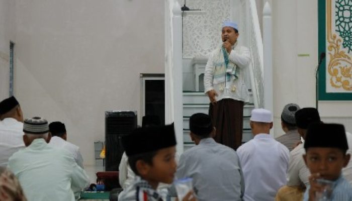 Wakili Bupati Aceh Besar, Camat Lhoknga Hadiri Peringatan 21 Tahun Tsunami Aceh di Masjid Al-Islah