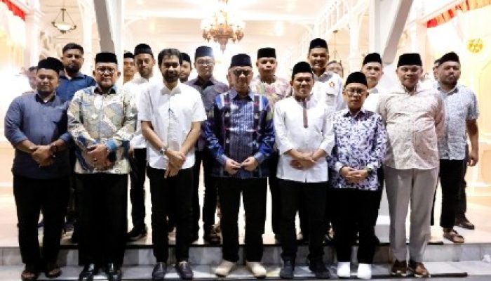 Mualem Sambut Kepala BP Haji, Usulkan Penambahan Kuota Haji dan Penerbangan Umrah Langsung dari Aceh