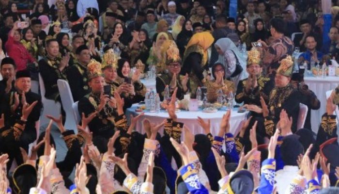 HUT ke-820 Banda Aceh Meriah, Warga Padati Taman Sari