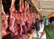 Harga Daging di Pasar Induk Lambaro Masih Stabil Jelang Idul Adha