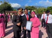 Momen Hari Lahir Pancasila, Kapolres Gayo Lues Beri Penghargaan kepada Istri Personel Berprestasi