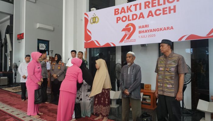 Polda Aceh Gelar Bakti Religi di Masjid Subulussalam PLTD Apung