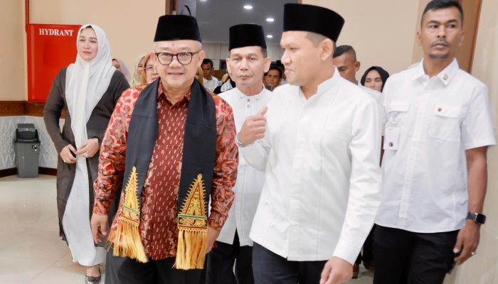 Wagub dan Ketua TP PKK Aceh Sambut Kedatangan Menteri Pendidikan
