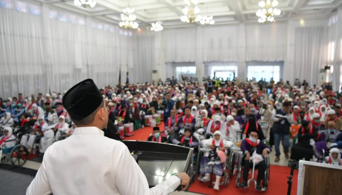 Wagub Fadhlullah Sambut Kepulangan Jemaah Haji Aceh