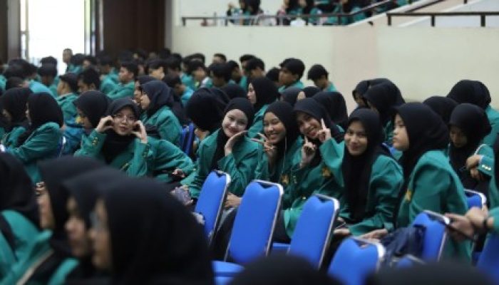 USK Lepas 1.637 Mahasiswa KIP-K Angkatan 2024