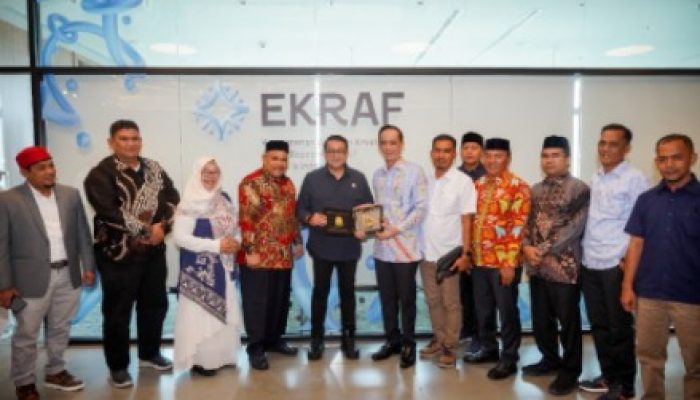 Dorong Kemandirian Ekonomi Santri, Komisi VII DPRA Temui Menparekraf di Jakarta
