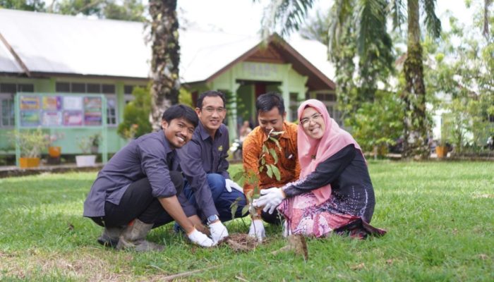 Mifa Goes to School Tanamkan Semangat Hijau Lewat Edukasi dan Aksi Nyata
