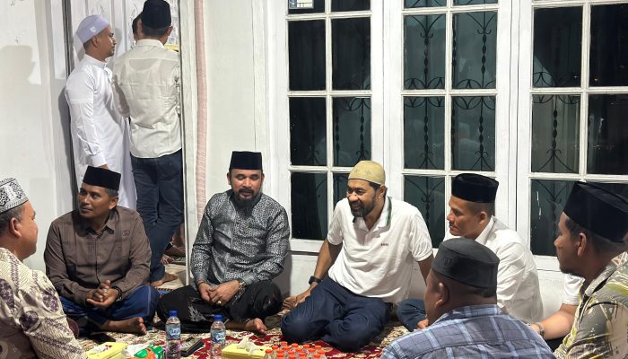 Gubernur Aceh Muzakir Manaf Takziah ke Rumah Duka Ibunda Bupati Aceh Timur