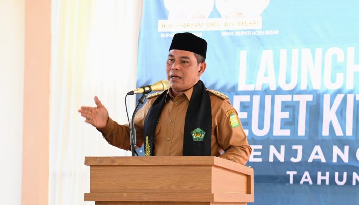 Bupati Aceh Besar Launching Program Beut Kitab Bak Sikula di SMPN 1 Darul Imarah