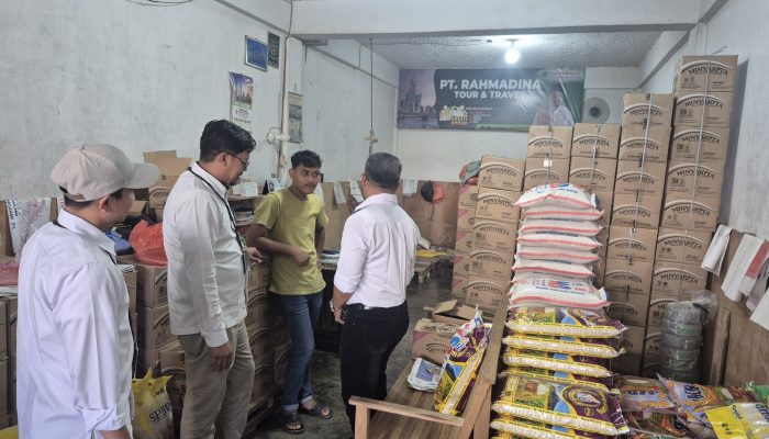 Polresta Banda Aceh dan Bulog Sidak Cegah Peredaran Beras Oplosan di Pasar Kampung Baru