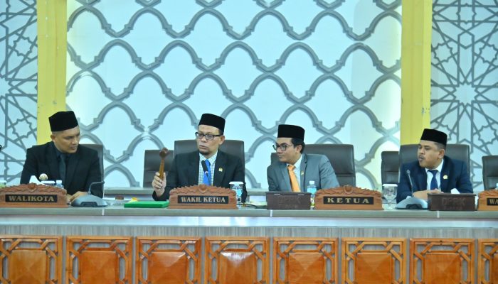 Dewan Kota Sampaikan Pendapat Akhir Fraksi Terhadap Raqan Pajak, Retribusi Dan RPJM