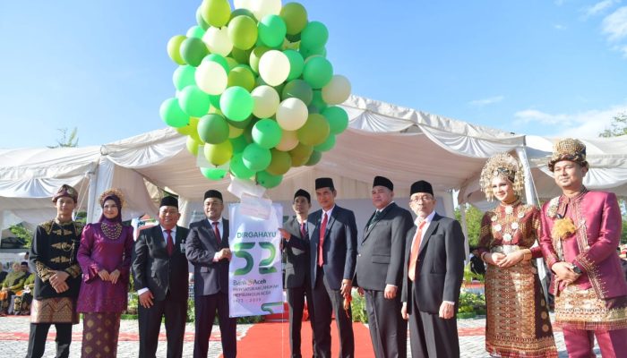 Pimpin Upacara HUT Bank Aceh ke-52, Plt Sekda Harapkan Jadi Bank Daerah Nomor Satu di Indonesia